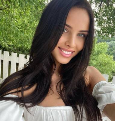 Анастасия Решетова призналась в увеличении губ
