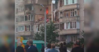 Разрушены три этажа: в Ярославле прогремел смертельный взрыв в многоэтажке (видео)