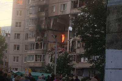 СМИ: под завалами обрушившегося дома в Ярославле находятся женщина и ребёнок