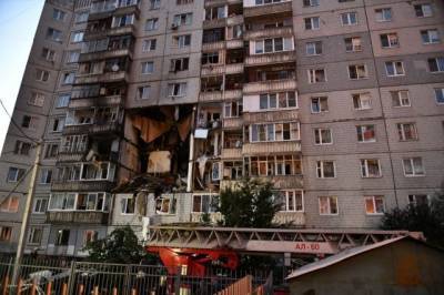 Восьмилетнего ребенка ищут под завалами жилого дома в Ярославле