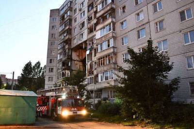 Под завалами дома в Ярославле ищут восьмилетнего ребенка