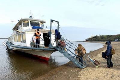 МЧС: 25 человек эвакуировано с затонувшего теплохода в Вологде