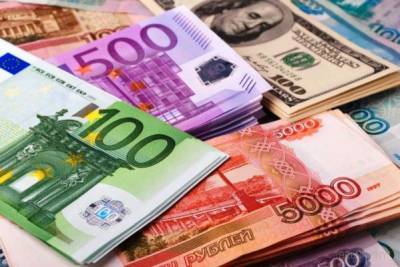 Евро вырос до 88 рублей впервые с марта
