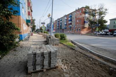 Мэр Южно-Сахалинска решил лично контролировать ремонт на улице Ленина