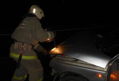 В Ленобласти спасатели деблокировали пострадавшего из авто после утреннего ДТП