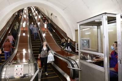 Четыре новых эскалатора появятся на станции метро «Рижская» после реконструкции