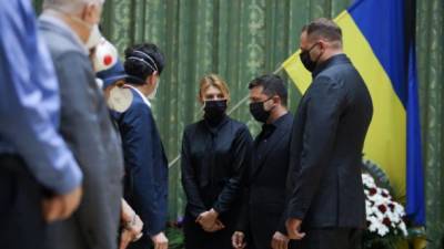 В Киеве проходит церемония прощания с Патоном