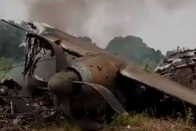 Опубликовано видео с места крушения самолета в Южном Судане