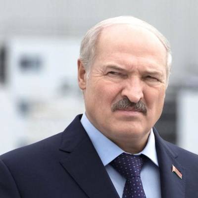 Лукашенко заявил, что события в Белоруссии идут по "плану цветных революций"