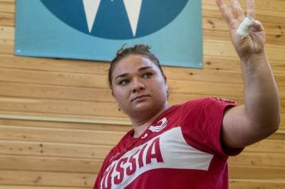 Каширина стала шестикратной чемпионкой России по тяжелой атлетике