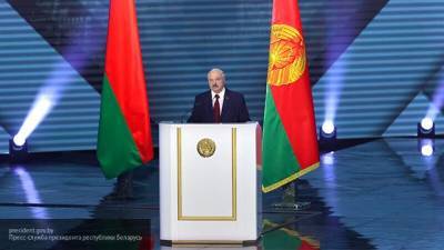 Лукашенко назвал решением века мобилизацию ВС Белоруссии