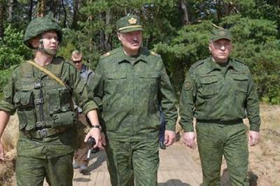 Лукашенко заявил, что ситуация в Белоруссии развивается по сценарию «цветных революций»