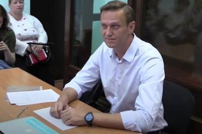 Минздрав Омской области заявил о кофеине и алкоголе в анализах Навального