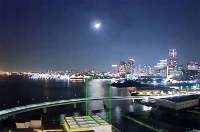 В небе над Японией пронёсся гигантский светящийся шар (видео)