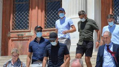 СМИ: Футболист МЮ Магуайр выпущен из-под стражи в Греции