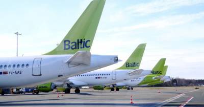 "Потеряли время, деньги, нервы". Из-за отмененного рейса airBaltic путь домой для семьи превратился в кошмар
