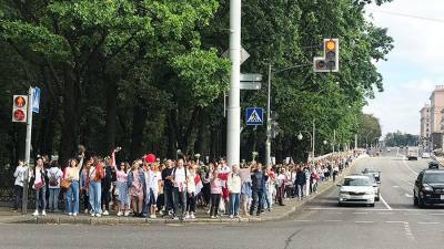 Живая цепь в Минске превратилась в шествие