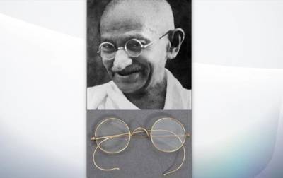 Очки Махатмы Ганди продали на аукционе за $340 тысяч