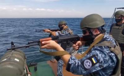 Украина провела учебные стрельбы в Азовском море