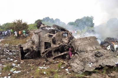 В Южном Судане разбился самолет: Пострадавшие сообщают о 17 погибших