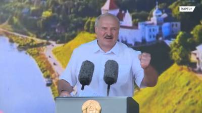 «Беларусь на поругание никому не отдадим!»: главное из выступления Лукашенко на митинге в Гродно