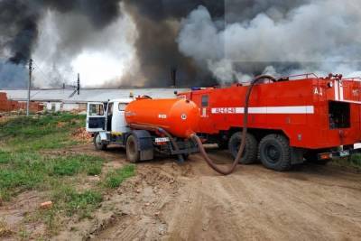 Пожар локализовали на кирпичном заводе в Башкирии