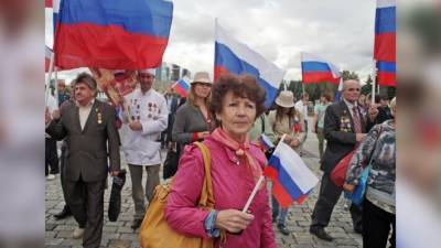 В «Сильной России» предложили ввести новые традиции Дня Государственного флага