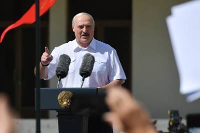 Лукашенко пообещал без предупреждения реагировать на нарушения границы
