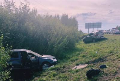 В массовом ДТП на трассе "Кола" погиб водитель иномарки