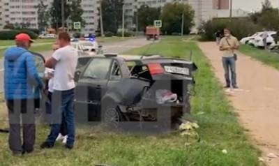 Пятеро детей пострадали в ДТП в Петербурге