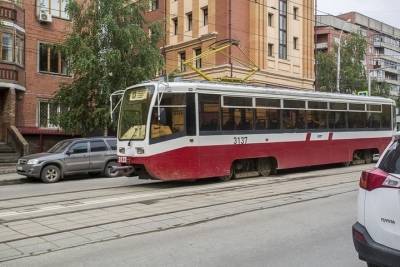 В Новосибирск продолжают свозить подержанный общественный транспорт
