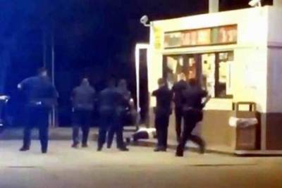Полицейские застрелили темнокожего мужчину при задержании в Луизиане
