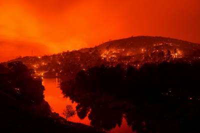 Масштабные лесные пожары в Калифорнии: есть жертвы, десятки людей пострадали