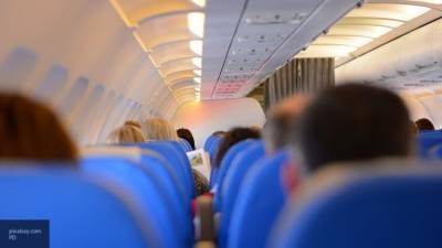 Пассажирки американской авиакомпании подрались из-за медицинской маски