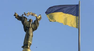 Зеленский поздравил украинцев с Днем Государственного флага (видео)