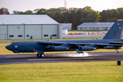 Шесть бомбардировщиков B-52Н ВВС США вернулись «с учебной миссией» в Европу