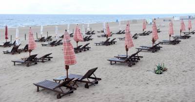 На морских пляжах Латвии значительно упала температура воды