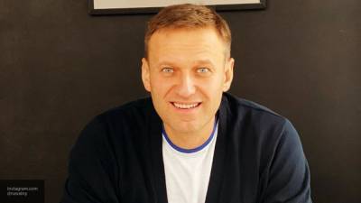 Полиция организовала круглосуточное дежурство у клиники с Навальным