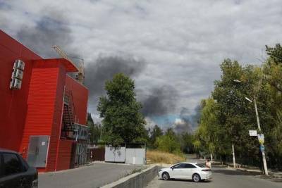 Столб черного дыма в Советском районе напугал волгоградцев