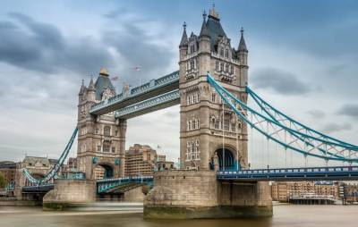 В Лондоне из-за поломки Тауэрского моста возник транспортный коллапс