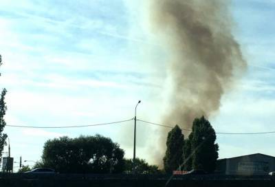 В МЧС объяснили причины огромного столба дыма в Воронеже у сити-парка «Град»