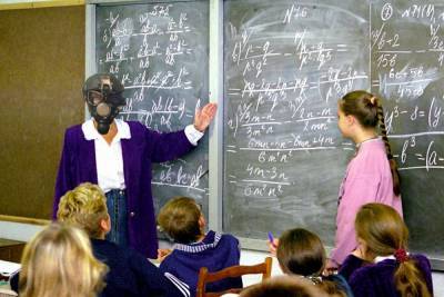 Саратовские учителя беспокоятся, что новый учебный год начнётся в масках
