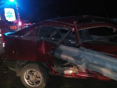 Отбойник разрезал авто: В страшном ДТП под Одессой погиб ребенок