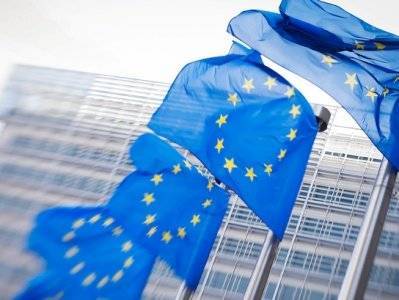 Лео Варадкар - Торгового комиссара ЕС пытаются заставить уйти в отставку из-за посещения ужина с участием более 80 человек - news.am - Англия - Брюссель - Ляйен - Ирландия