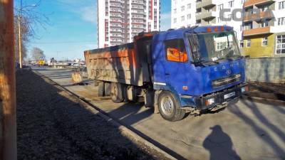 Самосвал и автобус столкнулись в Москве: 16 пострадавших