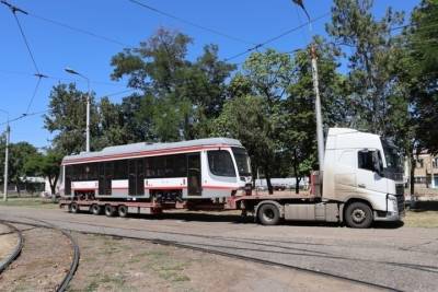 В краснодарское депо доставили 12-й трамвай из партии 2020 года