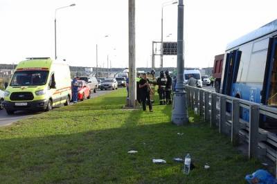 Число пострадавших при аварии на Калужском шоссе увеличилось до восьми