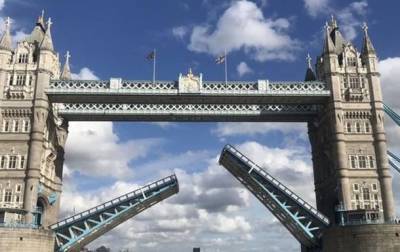 В Лондоне заклинило Тауэрский мост - Cursorinfo: главные новости Израиля