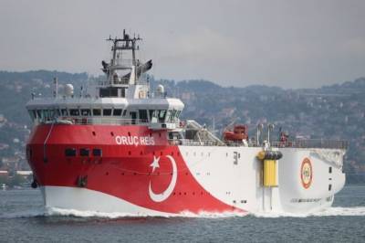 Турция объявила о продлении нахождения своего судна на греческом шельфе