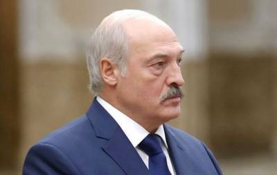 Лукашенко на вертолете улетел из дворца независимости